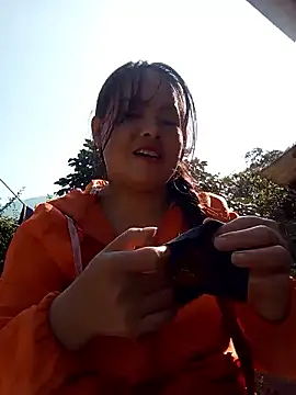 emilyzz online show from January 18, 7:23 am