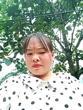 emilyzz online show from March 18, 6:38 am