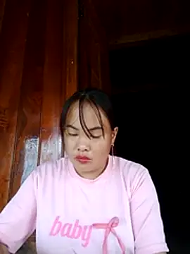 Snapshot of emilyzz chatting on July 13, 2:03 am emilyzz online show from July 13, 2:03 am