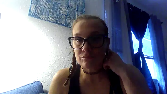Snapshot of Ariasweetaspie chatting on October 9, 5:11 pm Ariasweetaspie online show from October 9, 5:11 pm