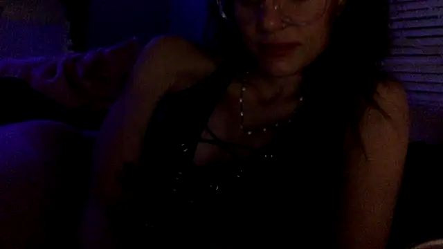 Snapshot of Texxaspearl chatting on February 1, 12:59 pm Texxaspearl online show from February 1, 12:59 pm