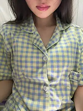 Bella sexy98 online show from May 3, 1:39 pm