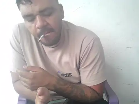 Snapshot of CaVaBxD chatting on October 12, 10:14 am CaVaBxD online show from October 12, 10:14 am