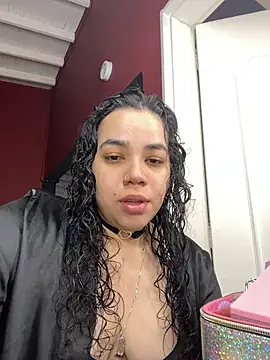 Snapshot of krisstenSantos chatting on October 21, 12:17 pm krisstenSantos online show from October 21, 12:17 pm