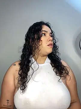 Snapshot of krisstenSantos chatting on October 27, 1:59 pm krisstenSantos online show from October 27, 1:59 pm