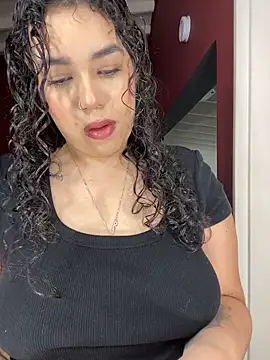 krisstenSantos online show from November 7, 12:49 pm