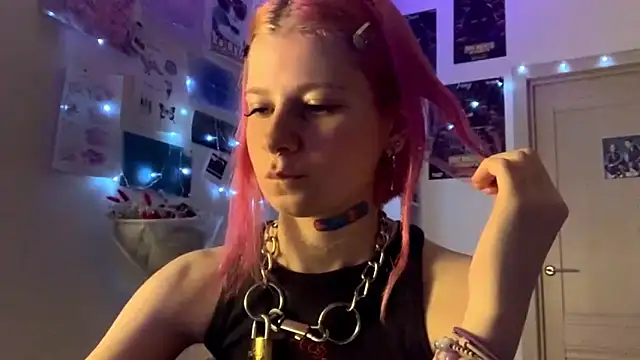 PinkVampire online show from September 18, 5:04 pm