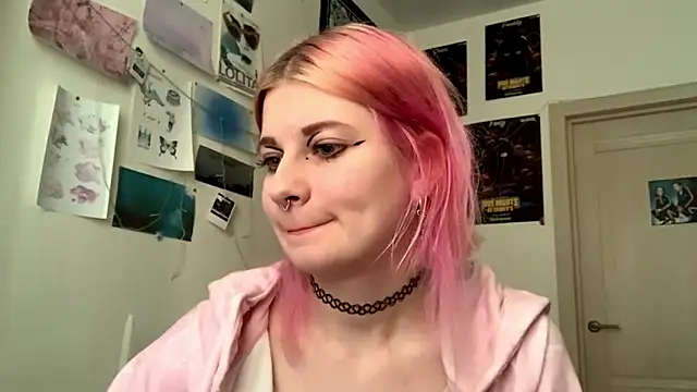 PinkVampire online show from October 4, 1:20 pm