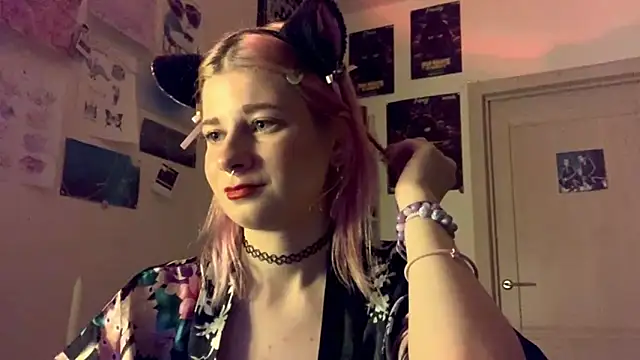 PinkVampire online show from October 7, 8:39 pm