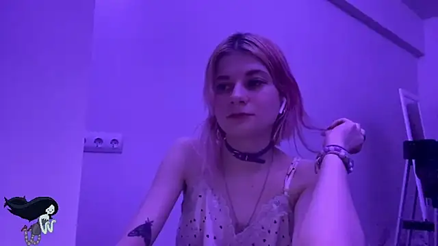 PinkVampire online show from November 5, 3:01 pm