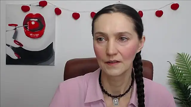 TayaFinch online show from February 13, 1:07 pm