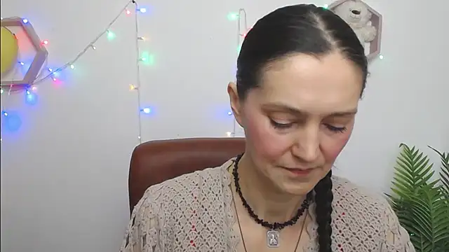 TayaFinch online show from March 17, 1:36 pm