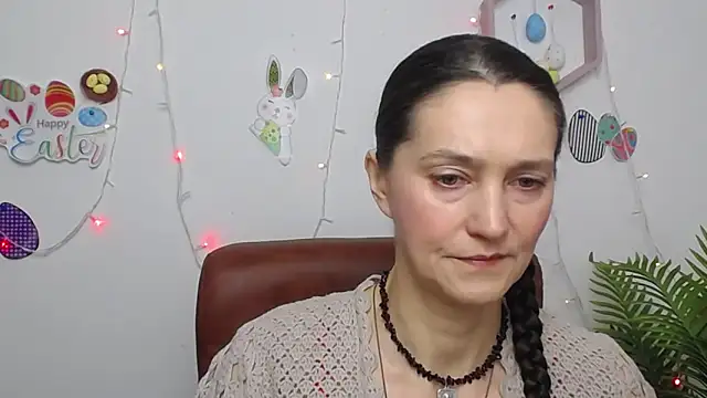 Snapshot of TayaFinch chatting on April 9, 11:15 am TayaFinch online show from April 9, 11:15 am