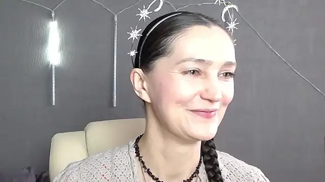 Snapshot of TayaFinch chatting on April 16, 10:38 am TayaFinch online show from April 16, 10:38 am