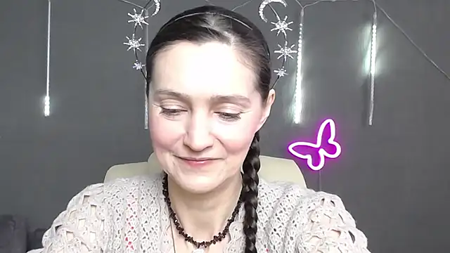 Snapshot of TayaFinch chatting on April 25, 11:24 am TayaFinch online show from April 25, 11:24 am