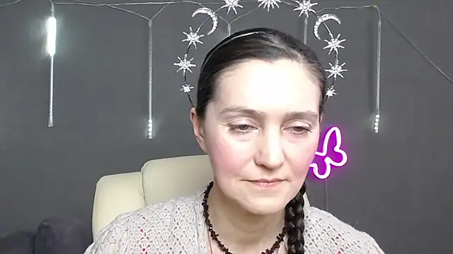 Snapshot of TayaFinch chatting on April 25, 1:41 pm TayaFinch online show from April 25, 1:41 pm