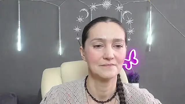 Snapshot of TayaFinch chatting on April 30, 11:16 am TayaFinch online show from April 30, 11:16 am