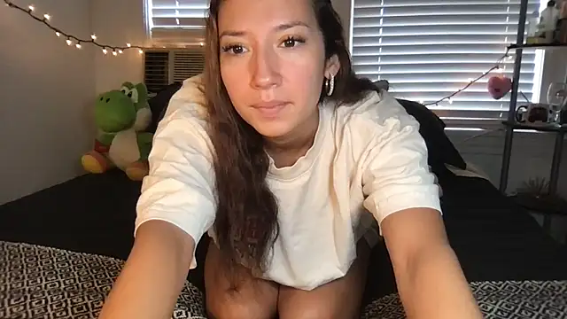 yoursweetestlilly online show from October 1, 2:56 pm