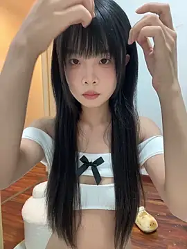 qiqi x online show from May 19, 11:49 am