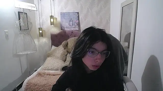 alllyson  online show from October 7, 8:06 pm