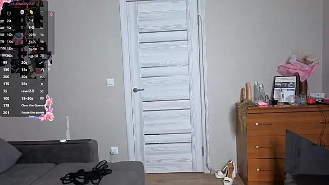 Fafa Fluff online show from March 23, 3:38 pm