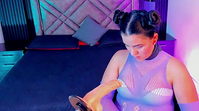 Daniwhatson online show from October 10, 12:20 am