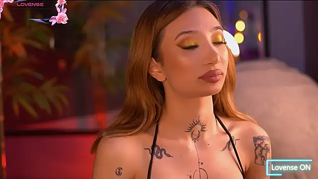 Snapshot of SiennaJayden chatting on November 3, 6:09 pm SiennaJayden online show from November 3, 6:09 pm