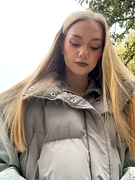 MilaMoone online show from November 10, 12:37 pm