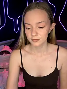 MilaMoone online show from January 8, 11:12 am