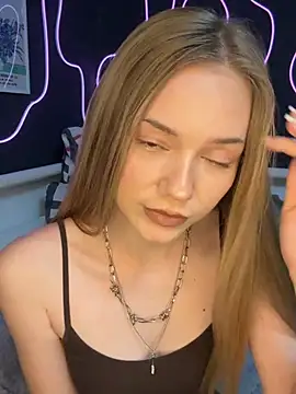 MilaMoone online show from February 8, 11:13 am