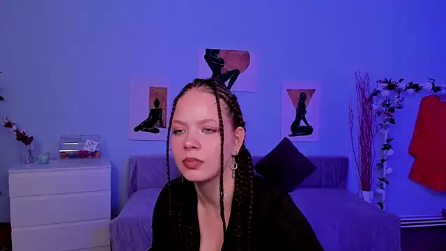 BetsyKiss online show from October 17, 5:54 am