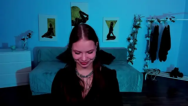 Snapshot of BetsyKiss chatting on February 27, 5:13 pm BetsyKiss online show from February 27, 5:13 pm