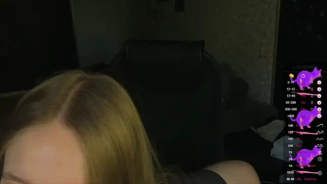 Snapshot of Dory_liss chatting on September 18, 3:41 am Dory liss online show from September 18, 3:41 am