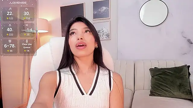 Tiffany Low online show from January 15, 3:27 pm