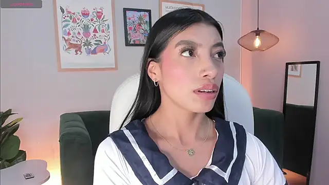 Tiffany Low online show from May 9, 3:50 pm