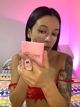 Snapshot of MiQeilaSweet chatting on March 14, 3:17 pm MiQeilaSweet online show from March 14, 3:17 pm