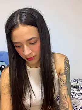 MiQeilaSweet online show from May 10, 12:49 am