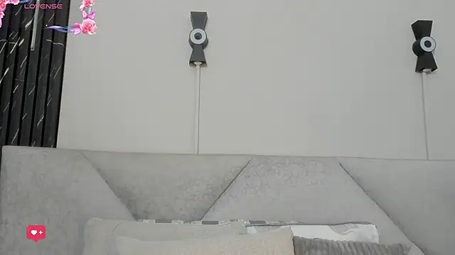 Snapshot of Naomi_Rousse chatting on May 14, 1:18 pm Naomi Rousse online show from May 14, 1:18 pm