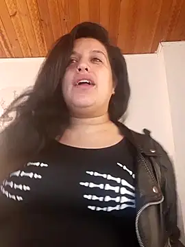 Andrea secret  online show from March 26, 2:00 pm