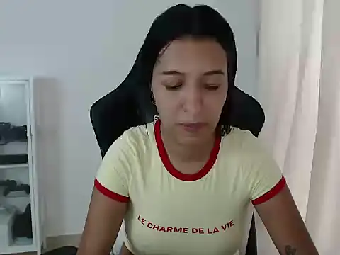 Valerygomez02 online show from May 11, 8:39 pm