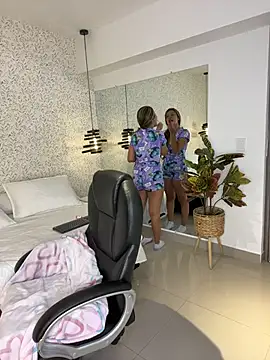 EMILIIA RICHTER   online show from November 9, 12:03 pm