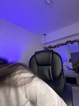 Snapshot of EMILIIA_RICHTER__ chatting on March 16, 7:51 pm EMILIIA RICHTER online show from March 16, 7:51 pm