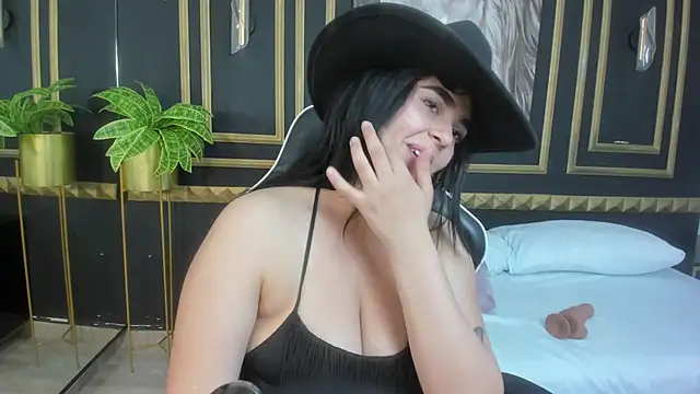 Snapshot of charlote_rossee chatting on September 30, 2:22 pm charlote rossee online show from September 30, 2:22 pm