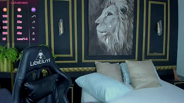 Snapshot of charlote_rossee chatting on November 2, 2:58 am charlote rossee online show from November 2, 2:58 am