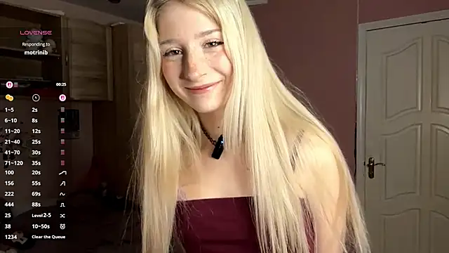 FridaAaberg online show from December 5, 7:06 am