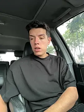 Snapshot of mattebret11 chatting on September 28, 5:18 pm mattebret11 online show from September 28, 5:18 pm