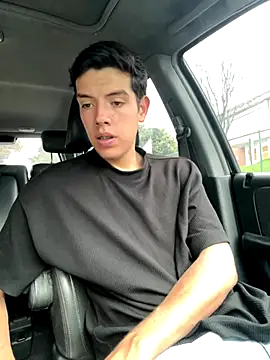 Snapshot of mattebret11 chatting on October 27, 5:06 pm mattebret11 online show from October 27, 5:06 pm