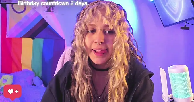 Snapshot of NekoWaifu chatting on November 19, 1:33 pm NekoWaifu online show from November 19, 1:33 pm