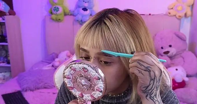 Snapshot of NekoWaifu chatting on February 27, 2:28 pm NekoWaifu online show from February 27, 2:28 pm