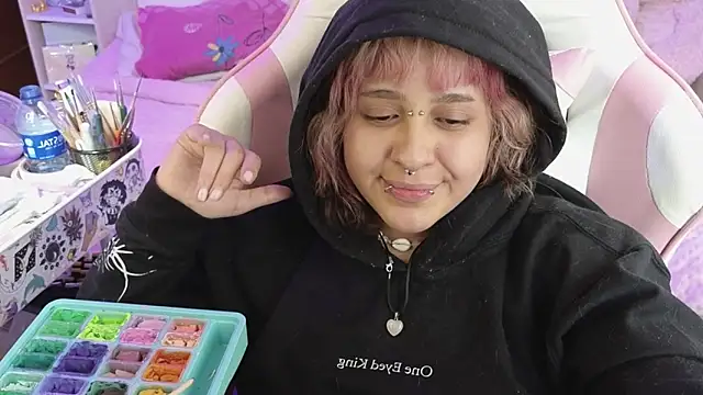 NekoWaifu online show from April 29, 5:30 pm